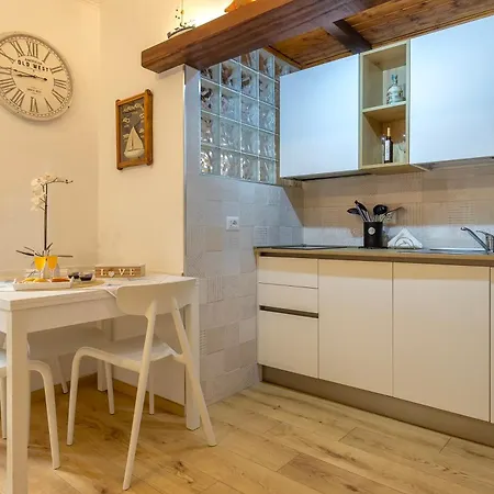 Meraki House